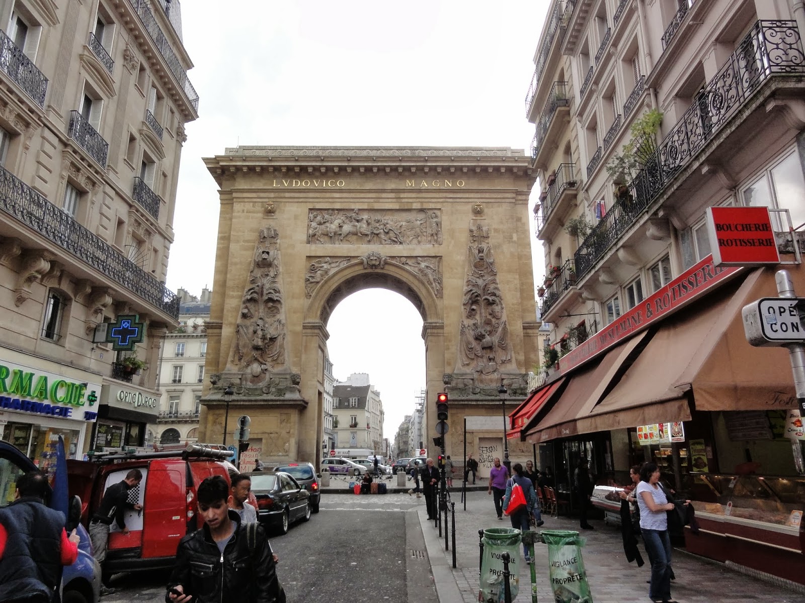 Porte SaintDenis Paris Historic Walks