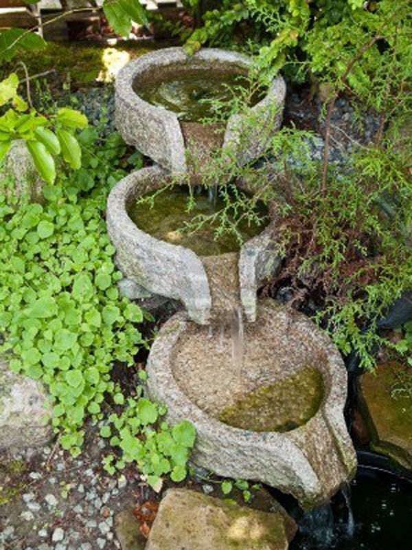 Fuente realizada con neumáticos