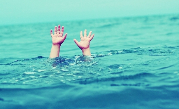 BA: Menina de 11 anos morre após se afogar enquanto brincava no rio São  Francisco - ISTOÉ Independente