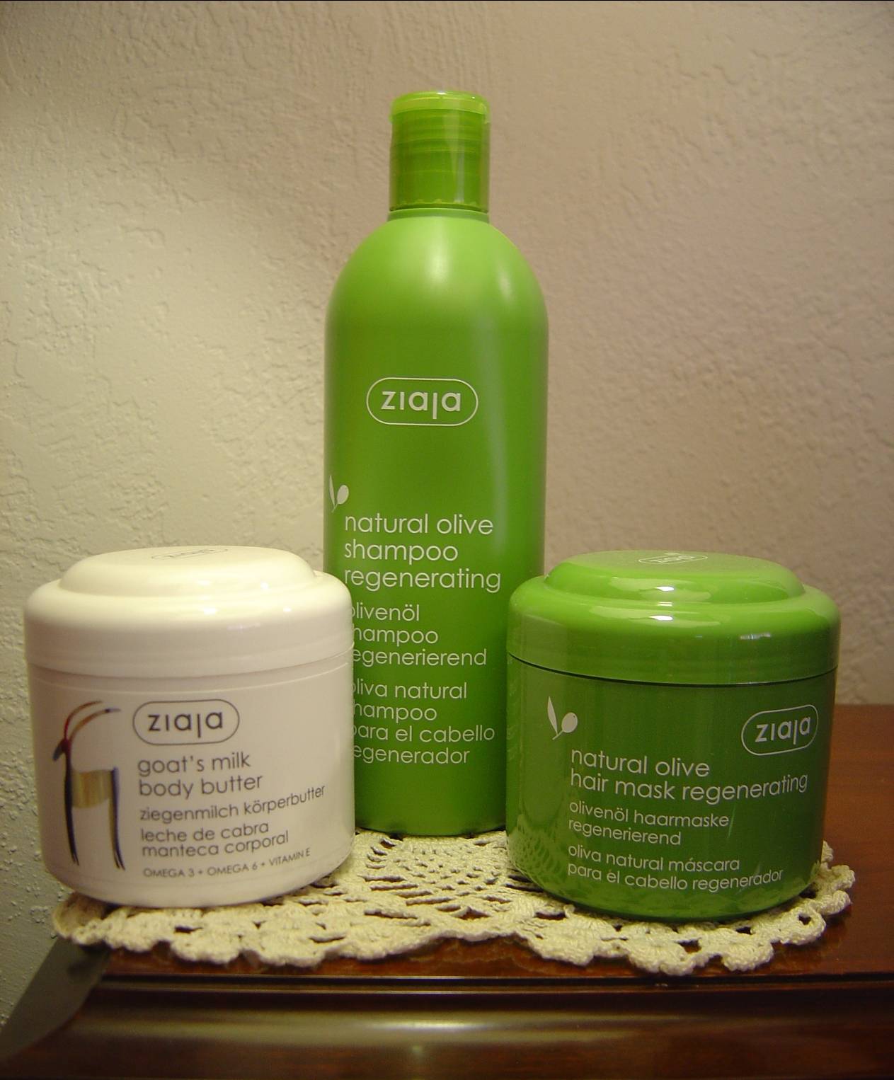 Ziaja Cosmetics Review Natural Olive Regenerating and Goat's Milk Body - Beauty Cooks Kisses