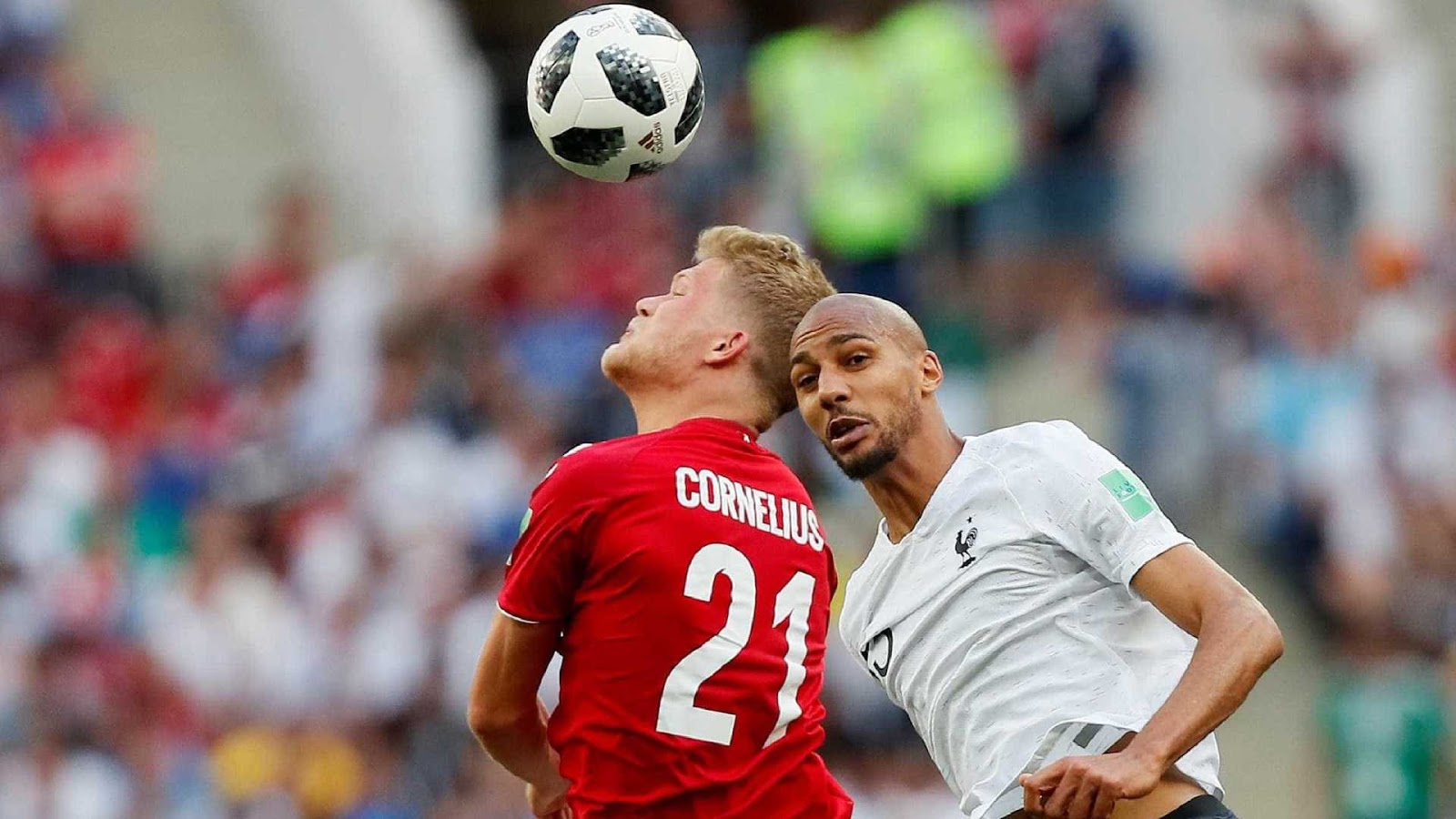 Em 'jogo de comadres', França e Dinamarca empatam e se classificam