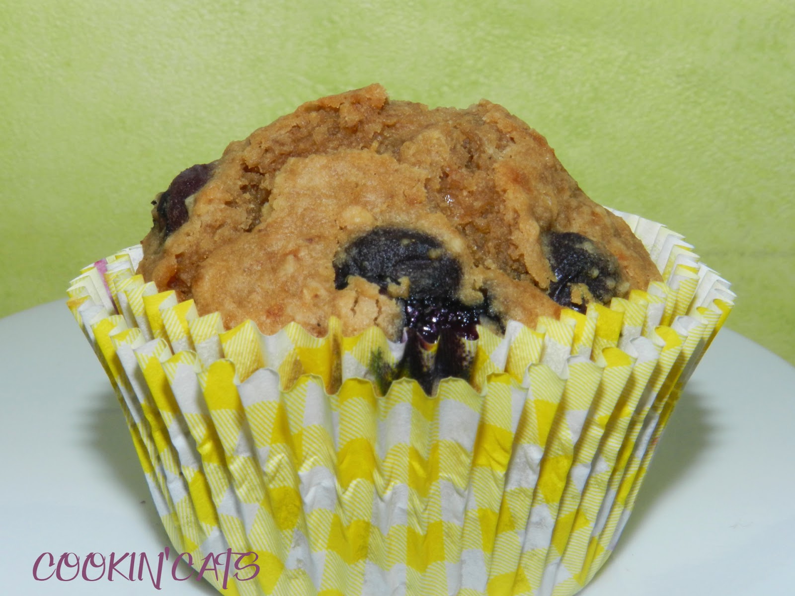 MUFFINS AUX MYRTILLES A L'AVOINE (sans gluten, végétalien)