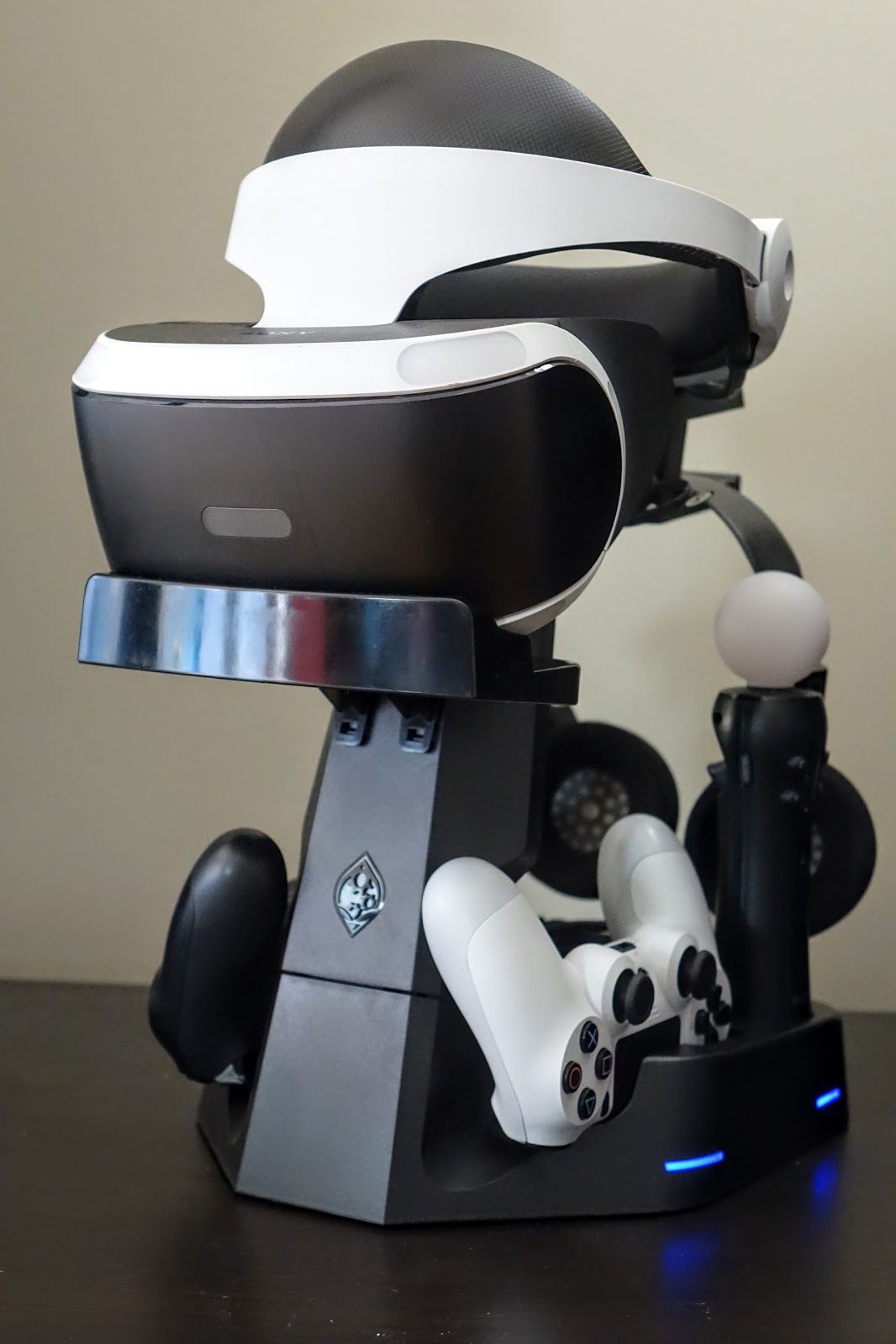 Review Playstation VR charging and display stand by Collective Minds