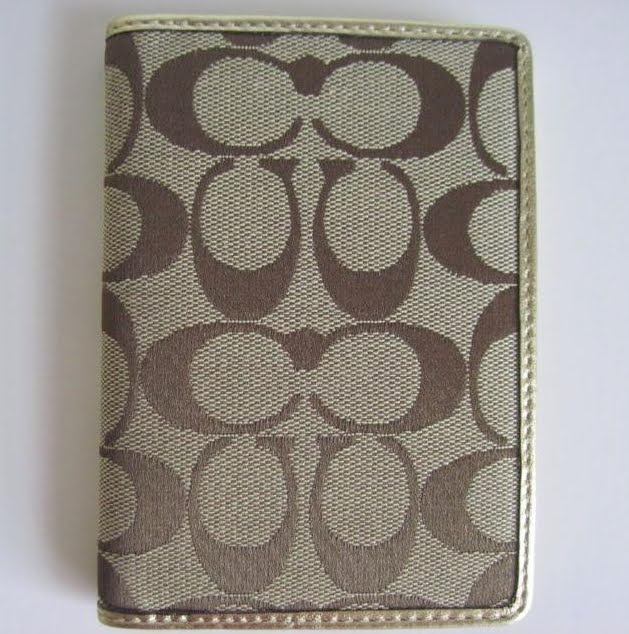 LADIES BAG ONLINE 539 COACH SIGNATURE C PASSPORT HOLDER 61129