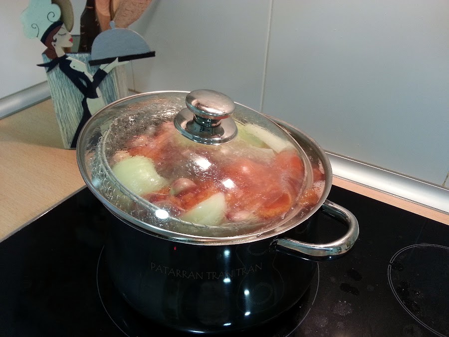 Manitas de Cerdo a la Madrileña