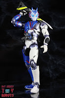 SH Figuarts Kamen Rider Vulcan Shooting Wolf 44