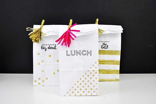 Stenciled and Stamped Lunch Bags for Teens by Jen Gallacher from www.jengallacher.com. #lunchbag #lunchsack #stamping #stencil Stenciled and Stamped Lunch Bags for Teens by Jen Gallacher from www.jengallacher.com. #lunchbag #lunchsack #stamping #stencil