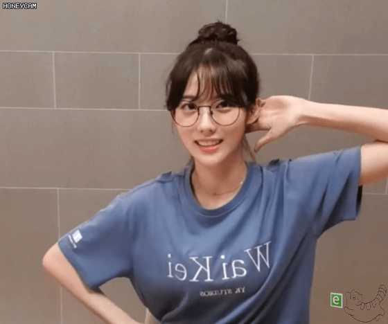 우주소녀  그림 그렸루다