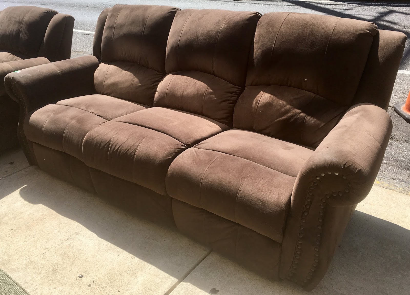 Uhuru Furniture & Collectibles Brown 2 Piece Living Room Recliner Set