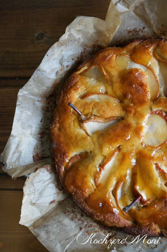 Vanille Chai Rührkuchen mit roten Birnen