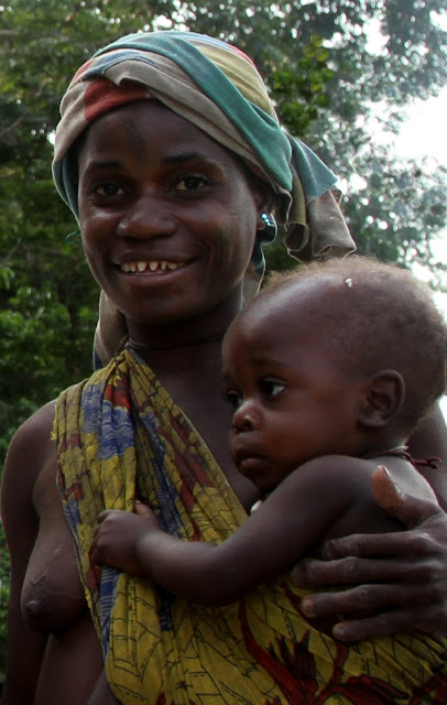 Pygmy people have got. Pygmy people have got. Пигмеи конго. Племя пигмеев. Пигмеи конго.