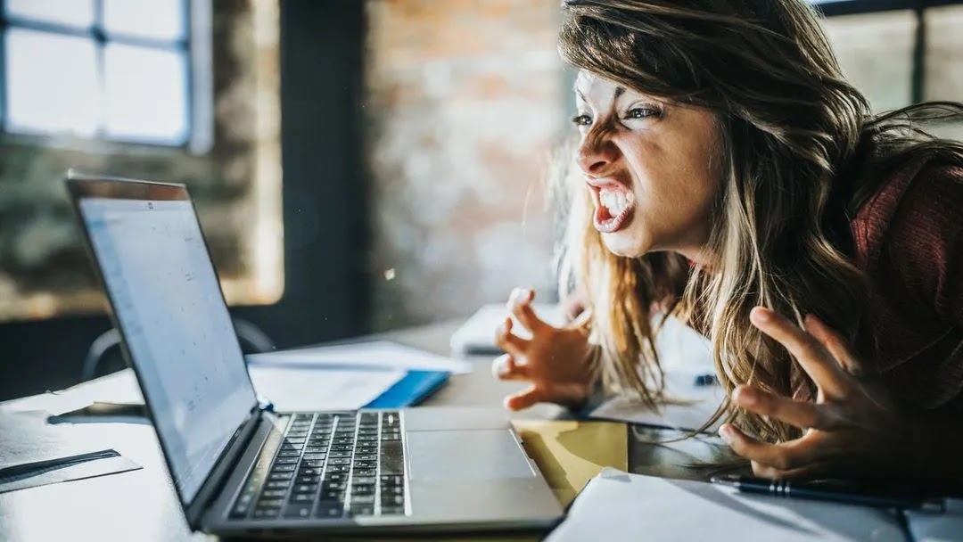 Η παρακμή δεν έχει πάτο επειδή έπεσε το facebook: ΦΡΙΚΑΡΙΣΑ! Δεν είχαμε τι να κάνουμε, τελικά πήγαμε για καφέ – ΒΙΝΤΕΟ Η παρακμή δεν έχει πάτο επειδή έπεσε το facebook: ΦΡΙΚΑΡΙΣΑ! Δεν είχαμε τι να κάνουμε, τελικά πήγαμε για καφέ – ΒΙΝΤΕΟ