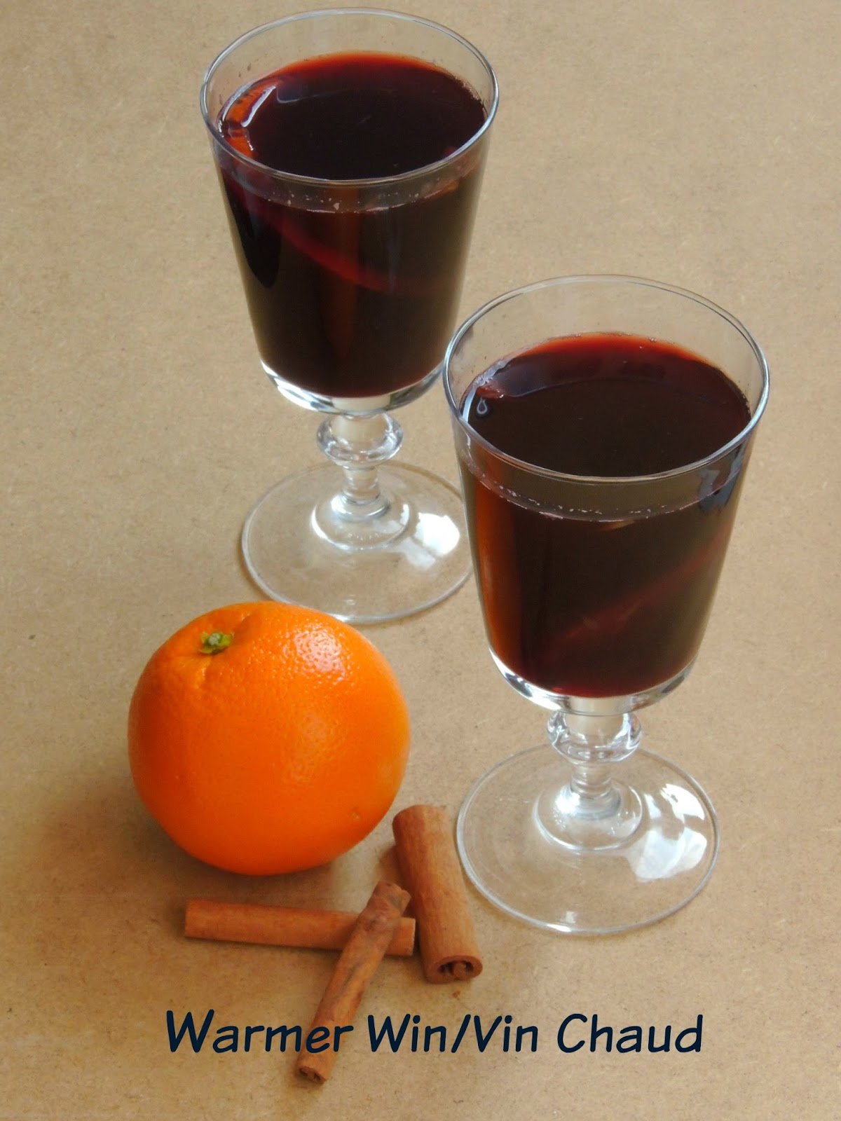 Priya's Versatile Recipes: Warmer Win/Vin Chaud - Hot Mulled Wine