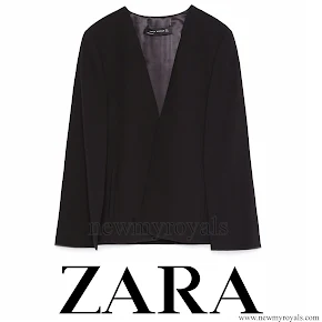 Queen Letizia wore ZARA Cape Jacket 