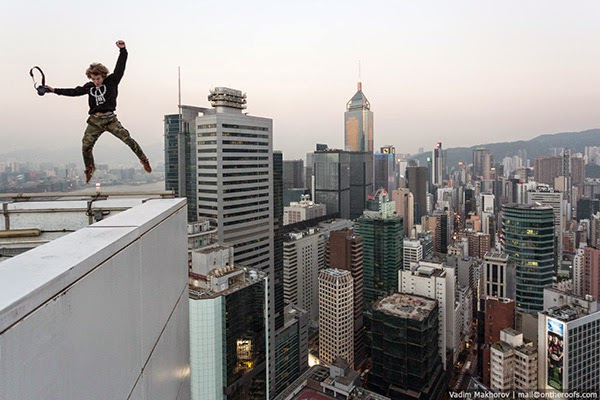 27 Photographs Of Hong Kong Taken From The Rooftops. #3 Is Insane!