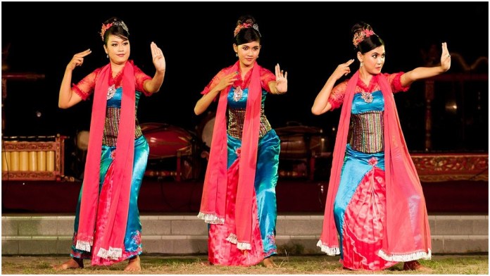 √ Properti Tari Jaipong Sampur, Apok, dan Sinjang