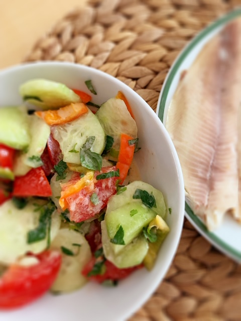 Rezepte: Tomaten-Gurken-Minze-Salat Rezepte: Tomaten-Gurken-Minze-Salat