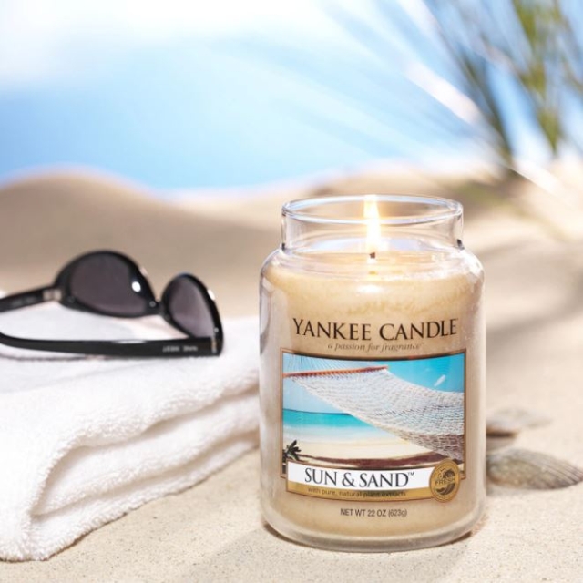 Neon Rocketship Paltrow's Exploding Vagina Candle