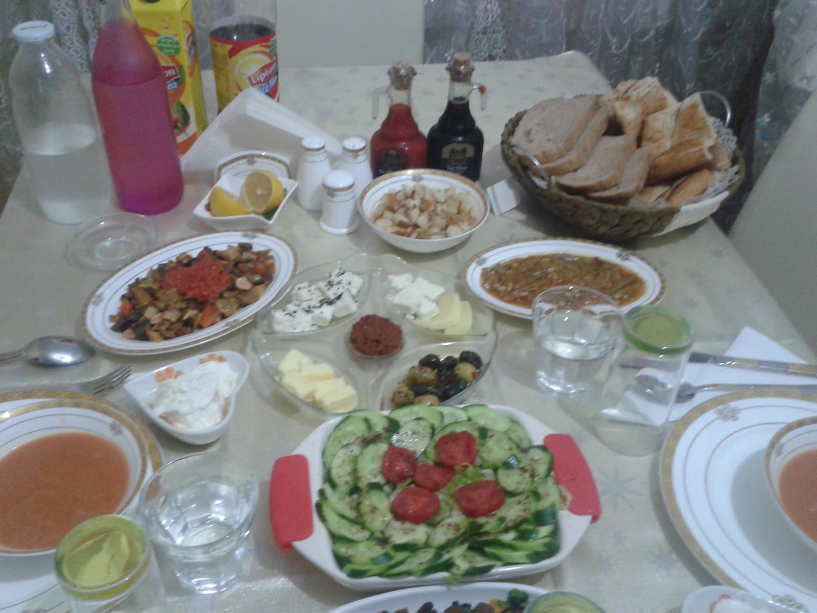 Ada Mutfak�tan Lezzetli Ev Yemekleri Ramazan�ın Anlamı İftar Yemeğimiz6