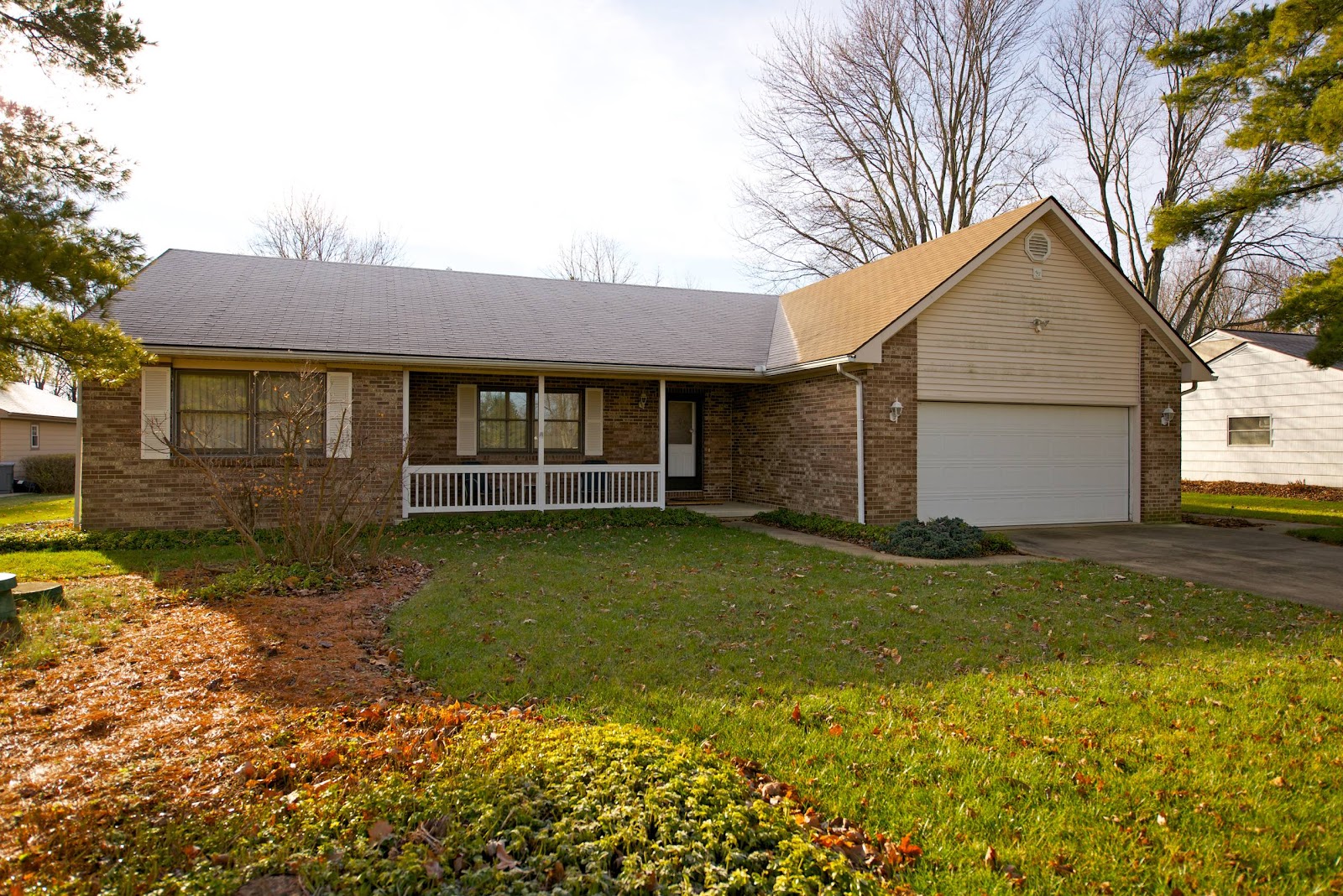 The Columbus Real Estate Cafe New Listing on .75 Acre in Hilliard Ohio