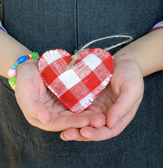 красные сердечки, hearts ornaments