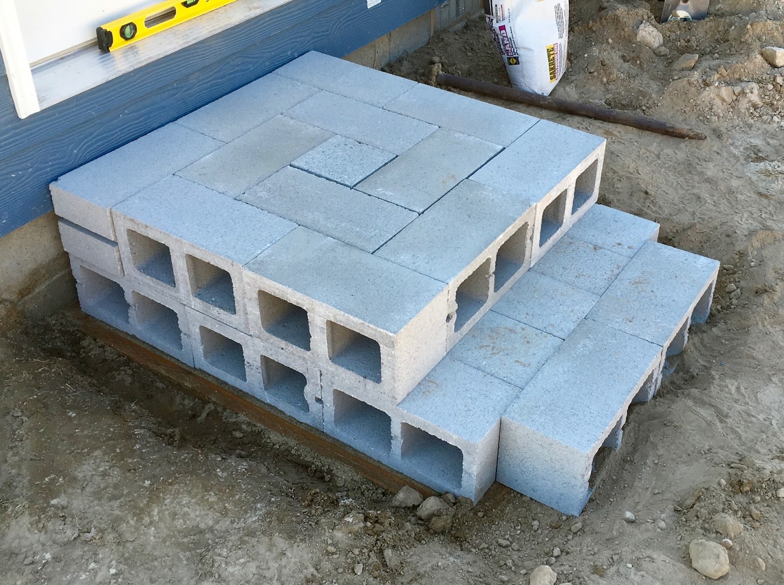 Syonyk's Project Blog: Building temporary stairs with cinderblocks