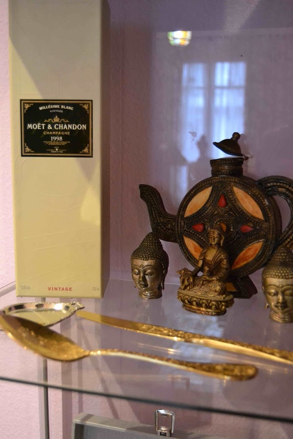 "Espai 208 Shop and Events"