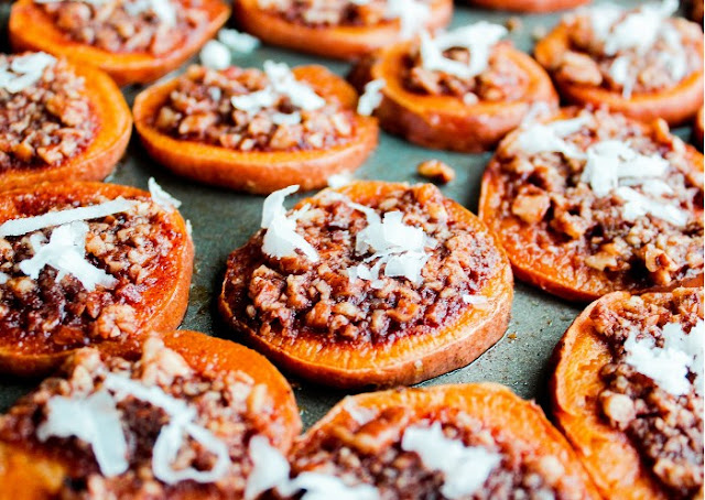 Cinnamon Pecan Sweet Potato Rounds #vegetarian #recipes