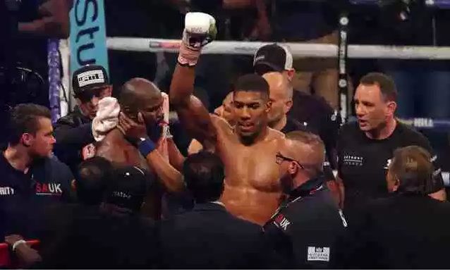 Anthony Joshua exhausted Carlos Takam by TKO