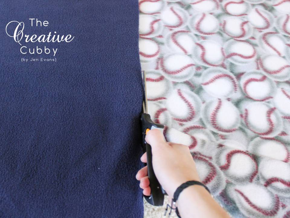 The Creative Cubby NoSew Fleece Blanket Tutorial