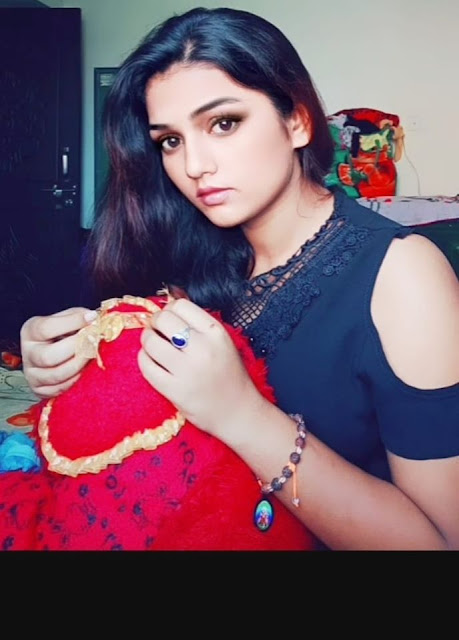 Bhojpuri Actress Manisha Yadav IMAGES, GIF, ANIMATED GIF, WALLPAPER, STICKER FOR WHATSAPP & FACEBOOK