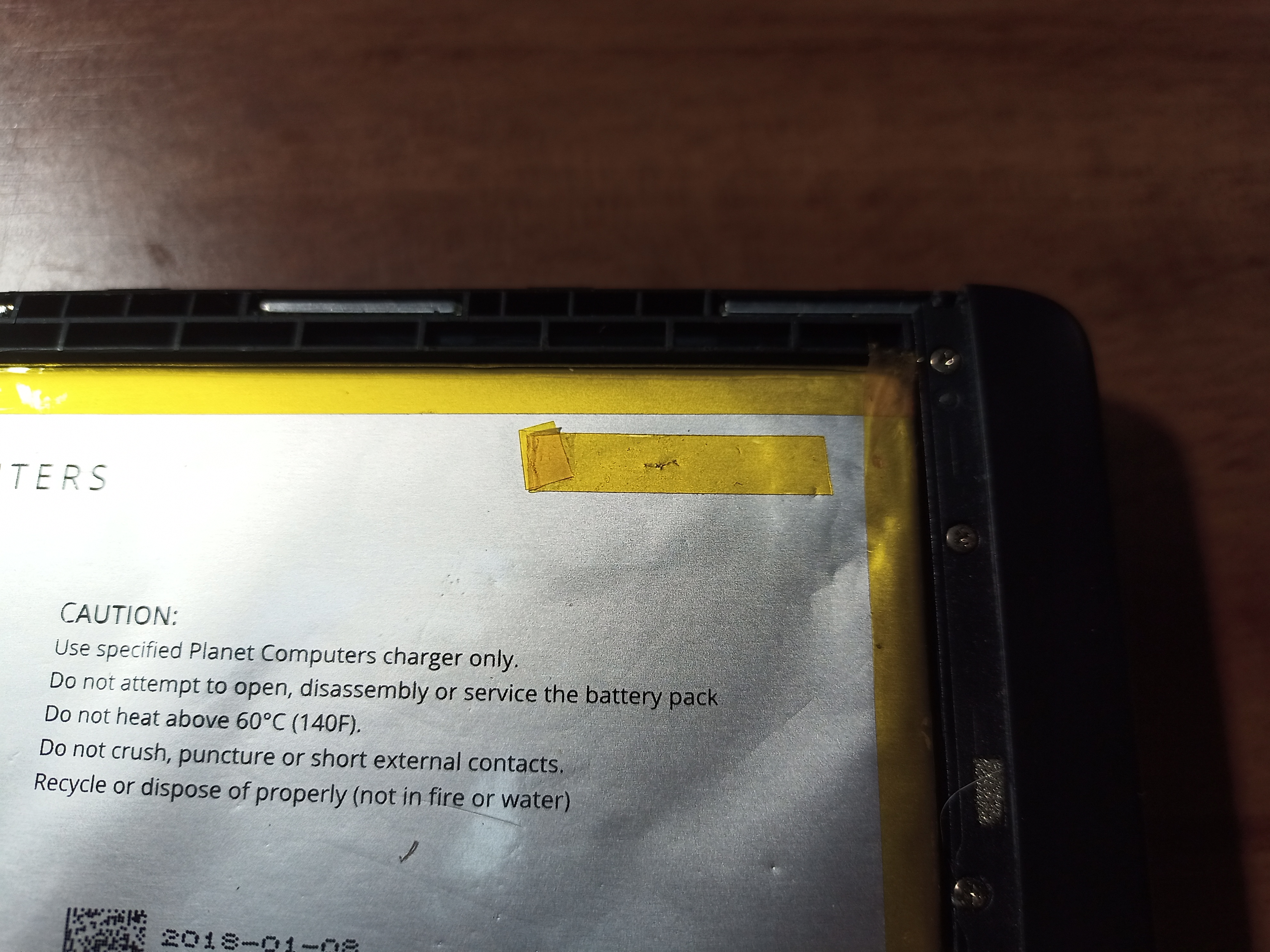 X02HTでただ書き 【危険】Gemini PDA バッテリー膨張の応急措置【追記あり】