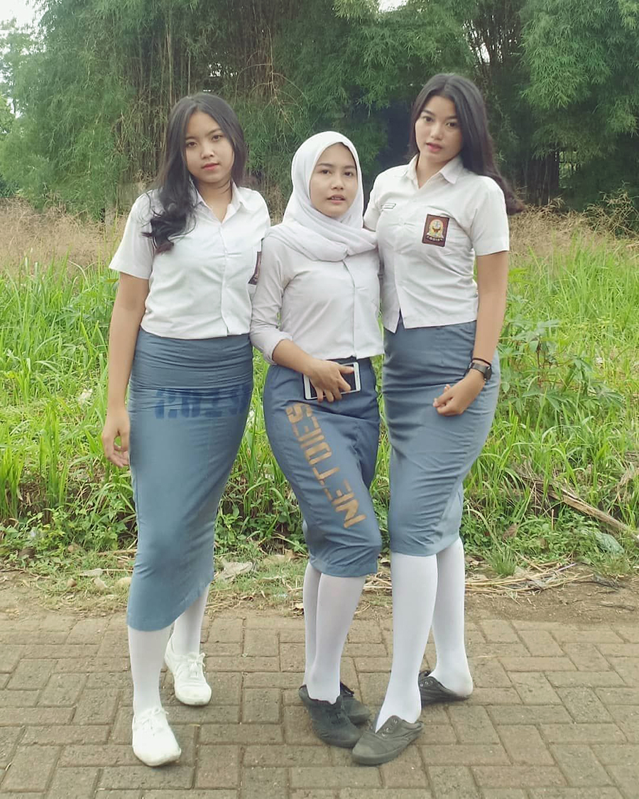 Cara Menghilangkan Panti Liner atau Cetakan Saat Mengenakan Rok SPAN