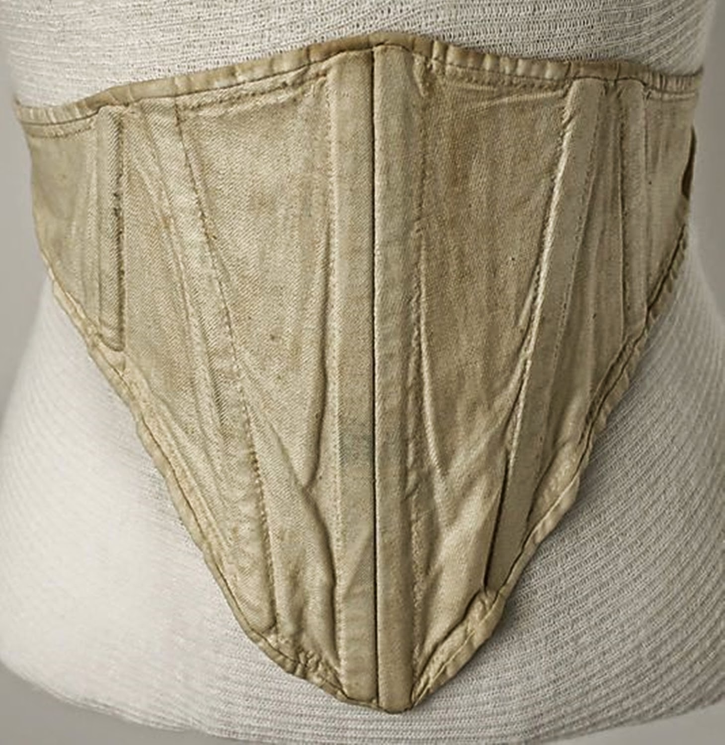 El aprendiz de sastre.: Vestuario masculino de