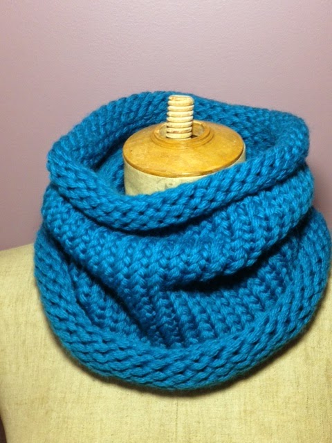 tricoter un snood avec un tricotin