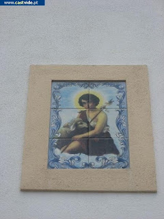 Azulejos e Placas de Pedra de Castelo de Vide, Portugal (Tiles)