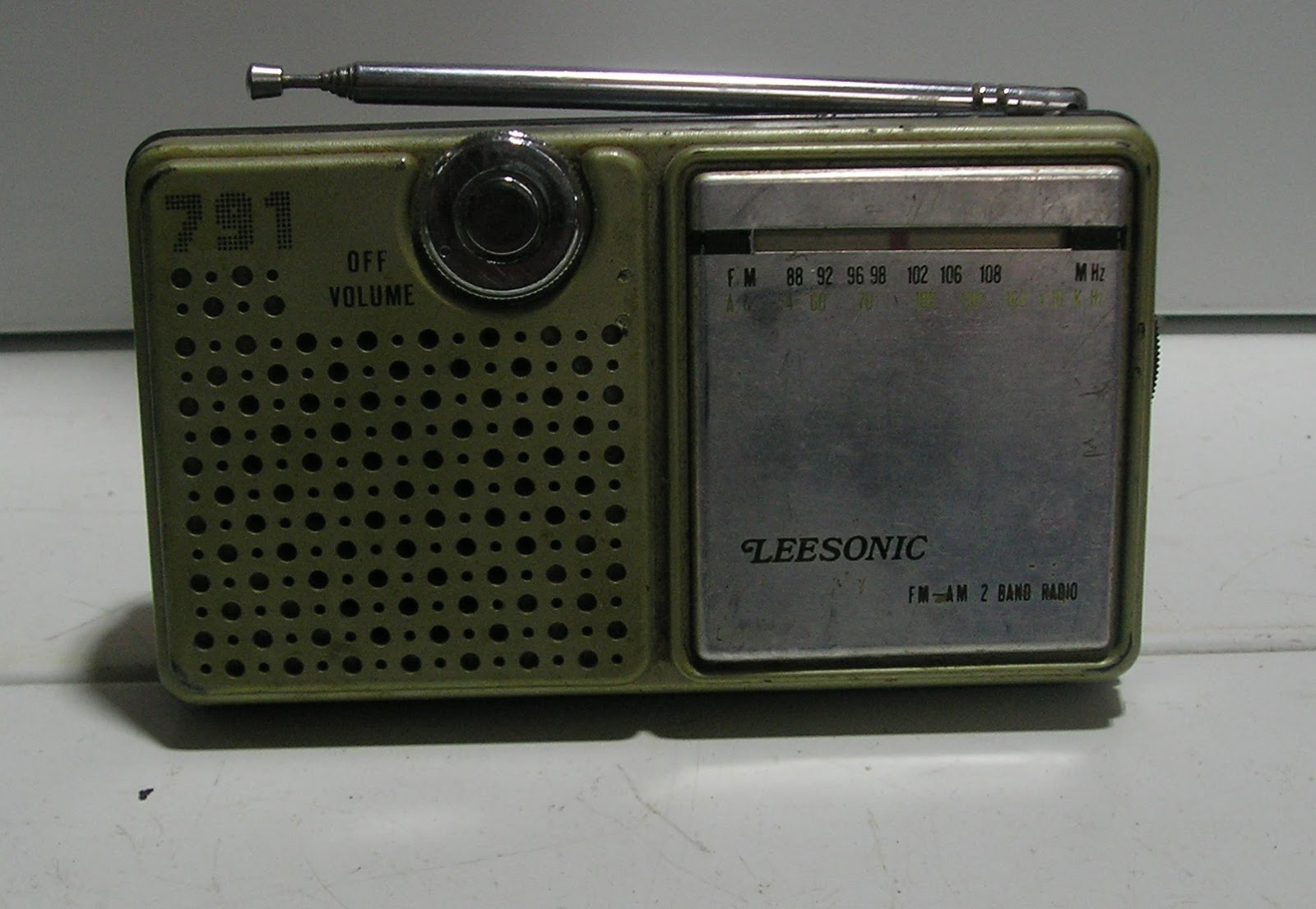 Radio antigua. Radio galena. Poste à galène. crystal radio. Radios a