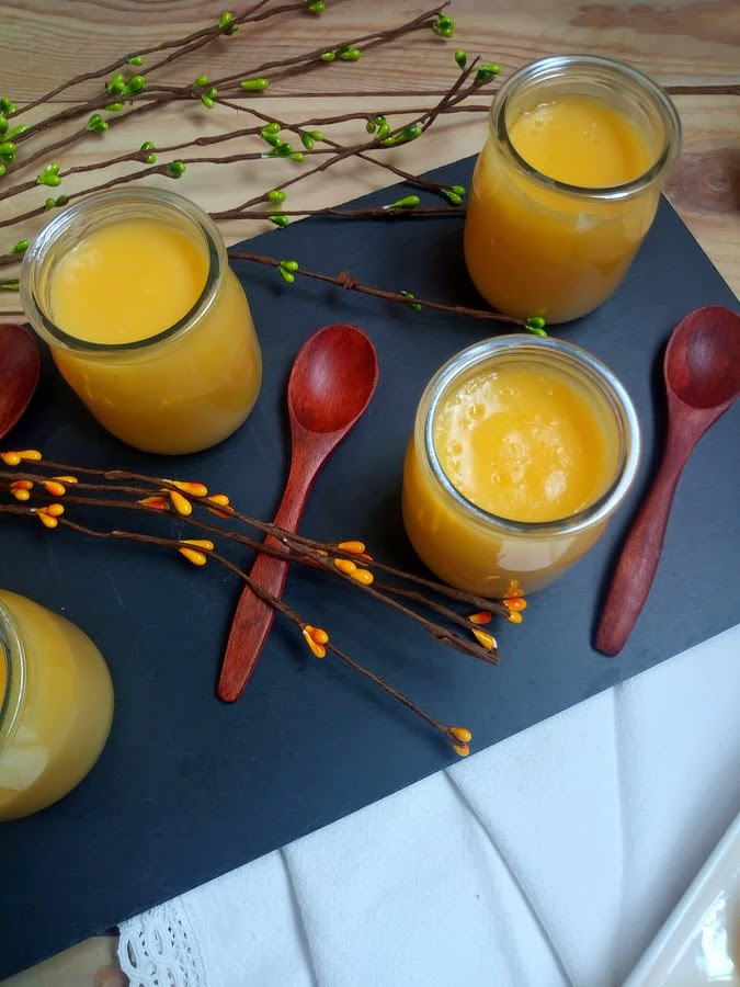 Crema de naranja y cava. Postre sencillo con delicioso sabor a cítrico. Facil de elaborar, Sin horno. Cuca