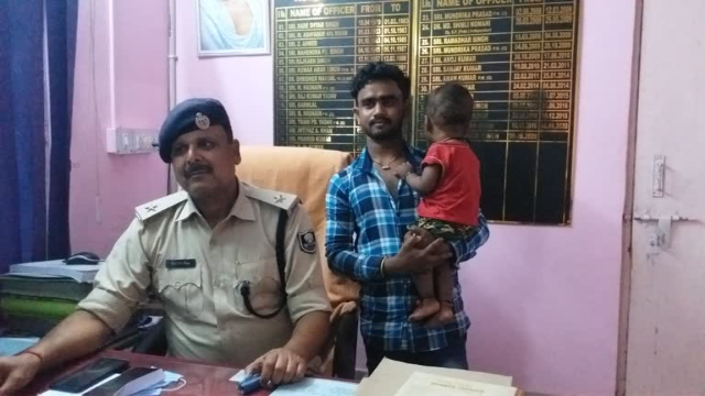 Bihar Crime : राजधानी पटना में चॉकलेट खिलाने के बहाने बच्चे को लेकर भागी युवती, पुलिस ने 2 घंटे में बच्चा सहित दबोचा.