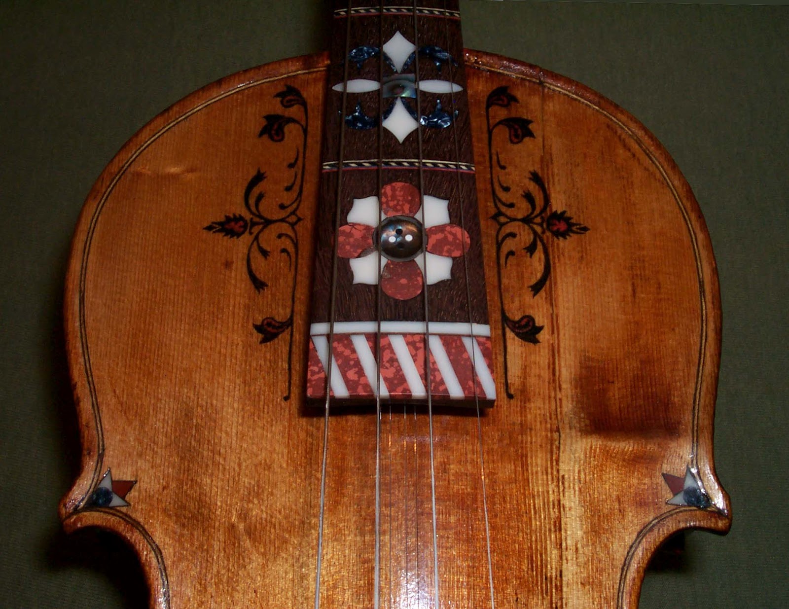 joel peyton, luthier hardanger fiddle