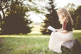 5 Alasan Anda Harus Rutin Membaca Buku 5 Alasan Anda Harus Rutin Membaca Buku