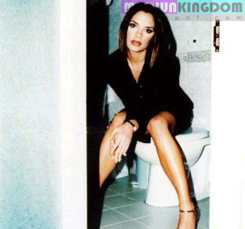 Foto 5 Selebriti Cantik Dengan Pose Seksi Di Toilet Kumpulan Foto Bugil Bokep Terbaru 2014