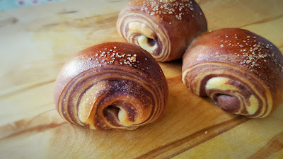 Brioche bicolore con cuore di cioccolato al lievito madre