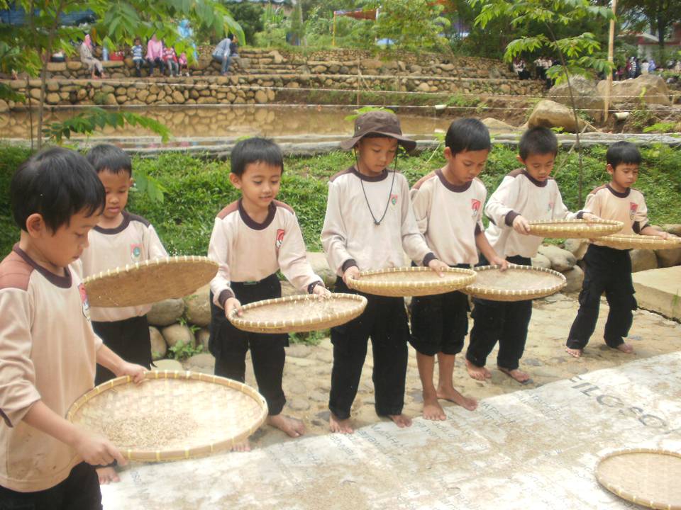 Study Tour di Taman Matahari ~ SDIT AL HUSNA PARUNGKUDA