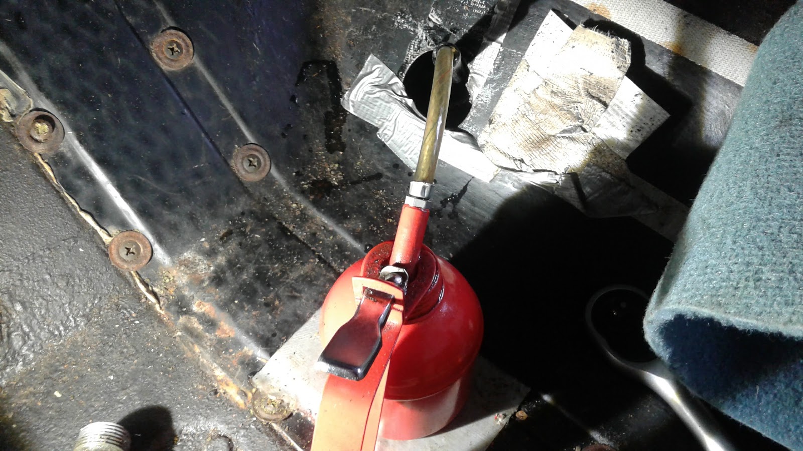 RustyDaytrips.nl Minor MGB gearbox oil crisis