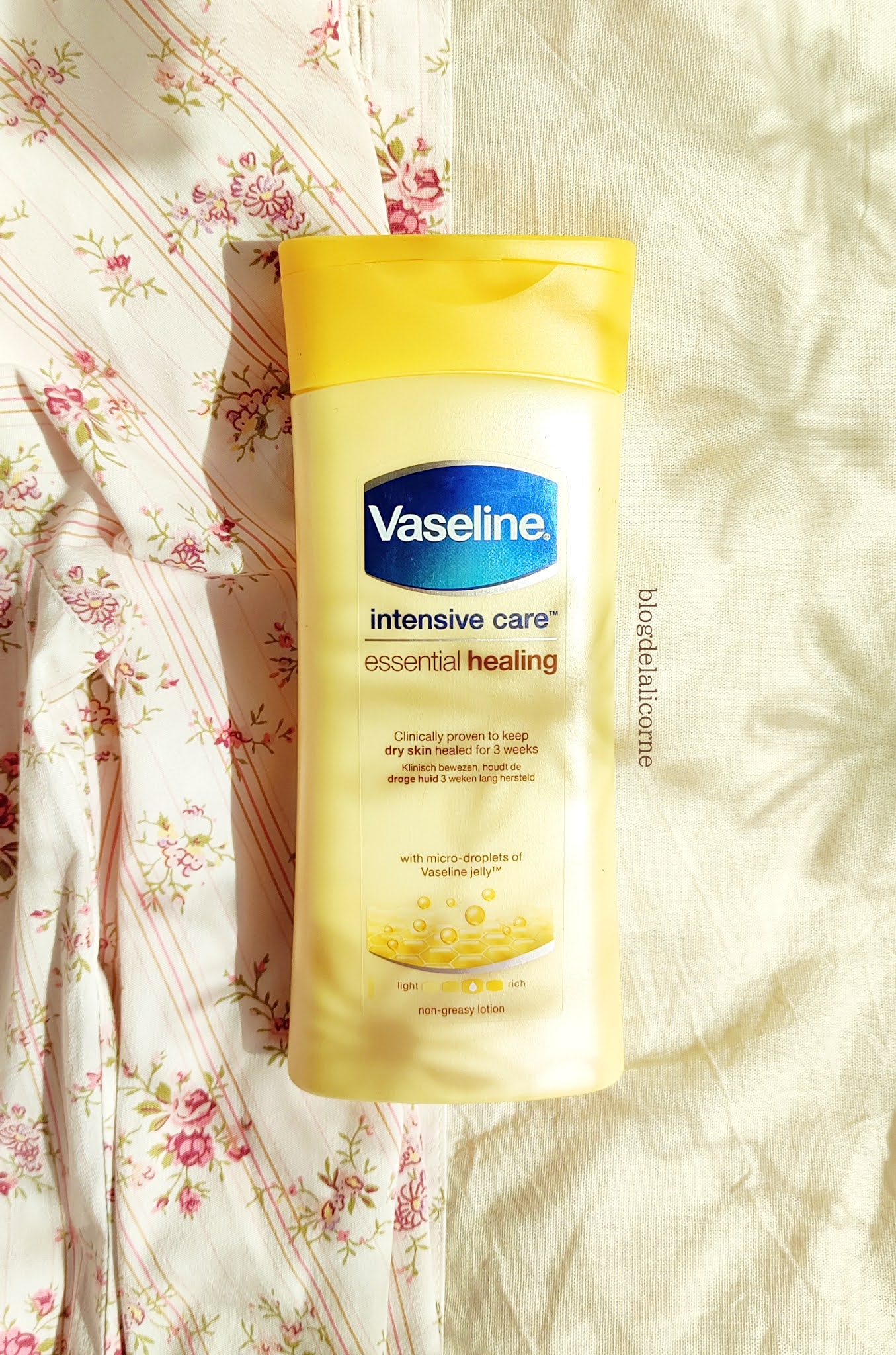 Vaseline Essential Healing hydratačné telové mlieko