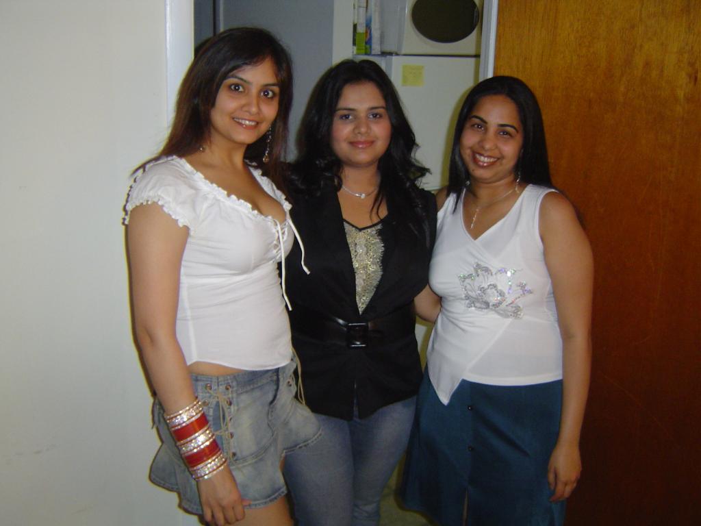 Hot Indian Bhabhi And Aunty Only Innocent Indian College Girls Having Naughty Fun