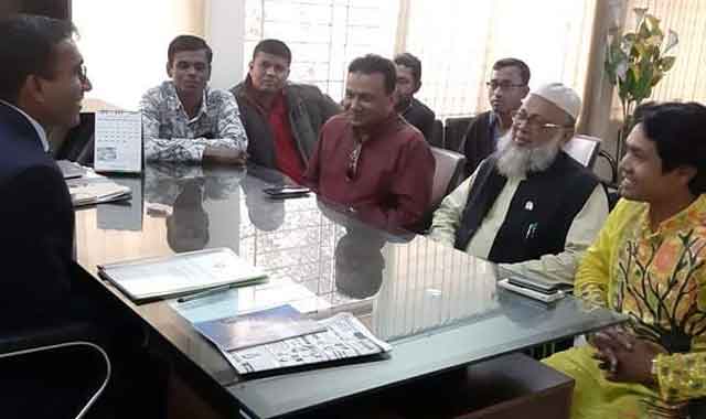 A meeting meeting with newcomers UNO journalists in Belkuchi বেলকুচিতে নবাগত ইউএনও'র সাংবাদিকদের সাথে মতবিনিময় সভা