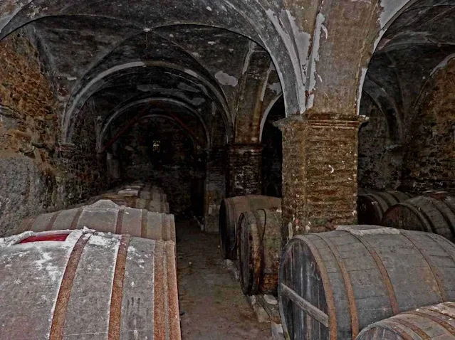 Das Fass Amontillado – Edgar Allan Poe Das Fass Amontillado – Edgar Allan Poe