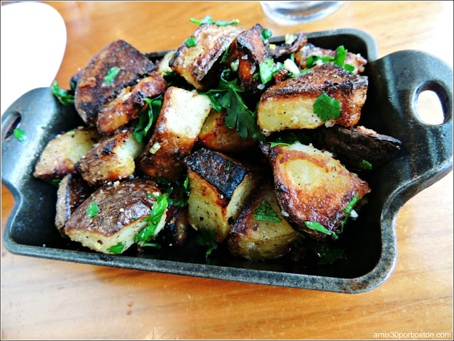 Brunch del Area Four: Wood Oven Home Fries $5